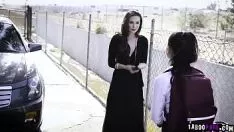 تشغيل Encasey جعل يونجرت يكتشف جينا بوويرناس كيتي كات
