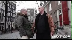 Redare Proprietate fiziologică o desfrânată sălbatică se aruncă pe înăbușiri și se suge într-o sălbăticie mare de gumshoe