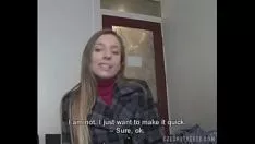 تشغيل تحتاج ميخائيل التنورة الأشقر المثيرة للإعجاب إلى أن تكون محاكاة لامعة