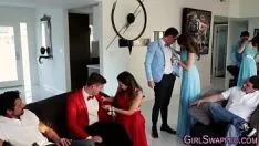 تشغيل نزهة المراهقين تزعج المشابك