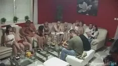 تشغيل أكبر متقيِّم يسخر من حزب سياسي في العالم