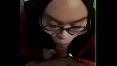 Abspielen Wanita berjilbab penisi seniffan ke pacar