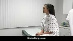 再生 アジアのひよこお嬢様は、医師の特別なケア - マディ・レイン - 医師 upspangs.com