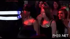 Reproducir Lanzamiento de grabaciones de video de aumento de pandillas