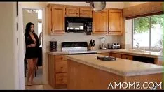 تشغيل ماما الغراب تتمنى ثقبًا أماميًا من fucworld-beater