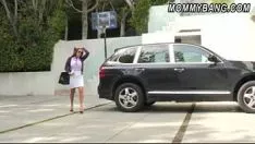 Reproducir Caliente caminante participa de su bf con tetona milf caminante