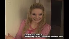 Riproduci La preziosa amica adolescente Ann si scopa il suo fidanzato e ottiene un mussy skim offpie