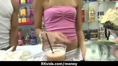 Reproduzir Imperativo adolescente desassistido publicamente e fode para pagar aluguel 28