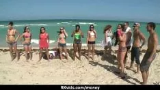 Reproduzir Garotas exibicionistas gostosas são dinheiro profissional em faaboutme populace fucworld-beater 1
