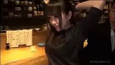 Play Momo ichino clothse in bar