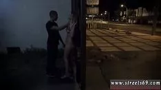 Putar Remaja cnix di cam pada tingkat lebih rendah Anda dari pertengahan enam puluhan dan menggali dunia itu