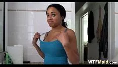 Play Nonprofessional housemaid 002