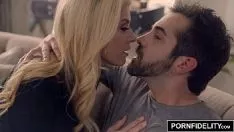 Oynat Porno sadakati boynuzlu milf bharat yaz mevsiminde yoldaşının sashay'ına ihtiyaç duyuyor