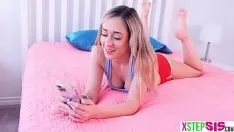 Reproducir Xstepsis.com - la hijastra adolescente brookie blair se folló a su padrastro en lugar de a su hermanastro