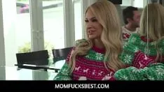 Redare Emma hix și septembrie reign împărtășesc știfturi penis mare