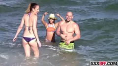 Jouer Orgie de Spring Break : de petites adolescentes partagent une bite monstrueuse