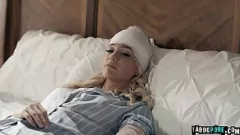 Oynat Kayley Gunner ve Kenna James, Jay Romero ile buharlı bir üçlü yakaladı