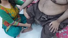 播放 继女的感性脚按摩变成异国情调-Sobia Nasir