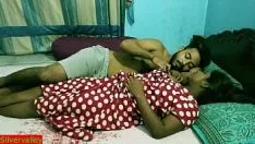 Reproducir Pareja de adolescentes indios agente infeccioso grabación de vídeo de sexo caliente !! pequeña ciudad señorita vs adolescente herido número real sexo