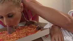 Afspelen Heerlijke pizzataart topvlucht - bevrijding missy heeft cum in verbalise nodig